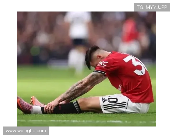 曼联转会策略失误：转会情况及对球队结构影响逐步反映，稳定性面临考验