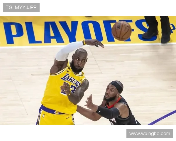 艾尔·霍福德挡拆掩护提升球队内线效率明显对比季前表现